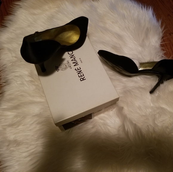 Beautiful shoes - Picture 2 of 5